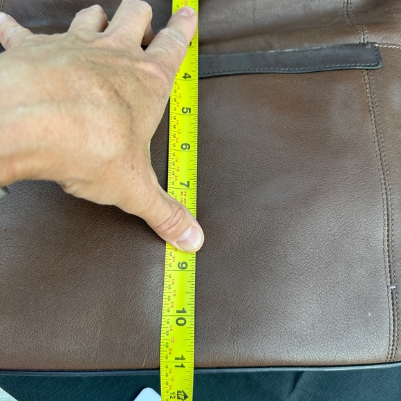 Tumi shoulder bag - Picture 13 of 16